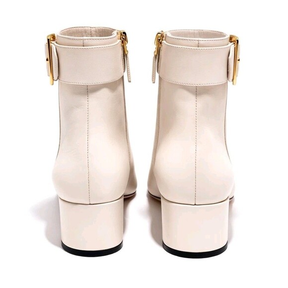 Bally Jay Buckle Womens Leather Ankle Boots Cream Size 39.5 US 9 New w/ Box Dust - Picture 3 of 16